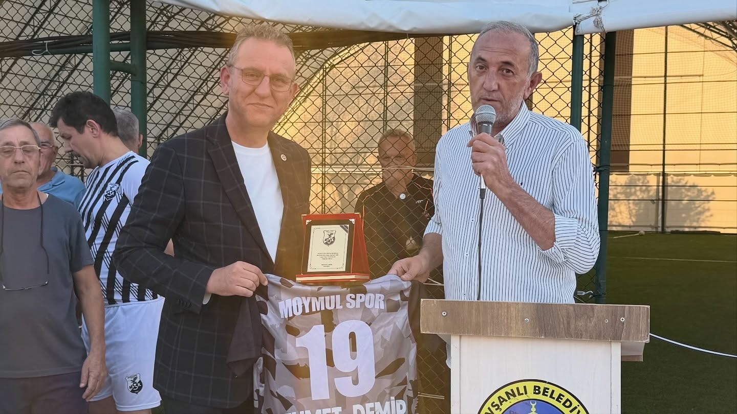 Tavşanlı’da yenilenen Moymul Spor Kulübü Kapalı Halı Sahası hizmete açıldı