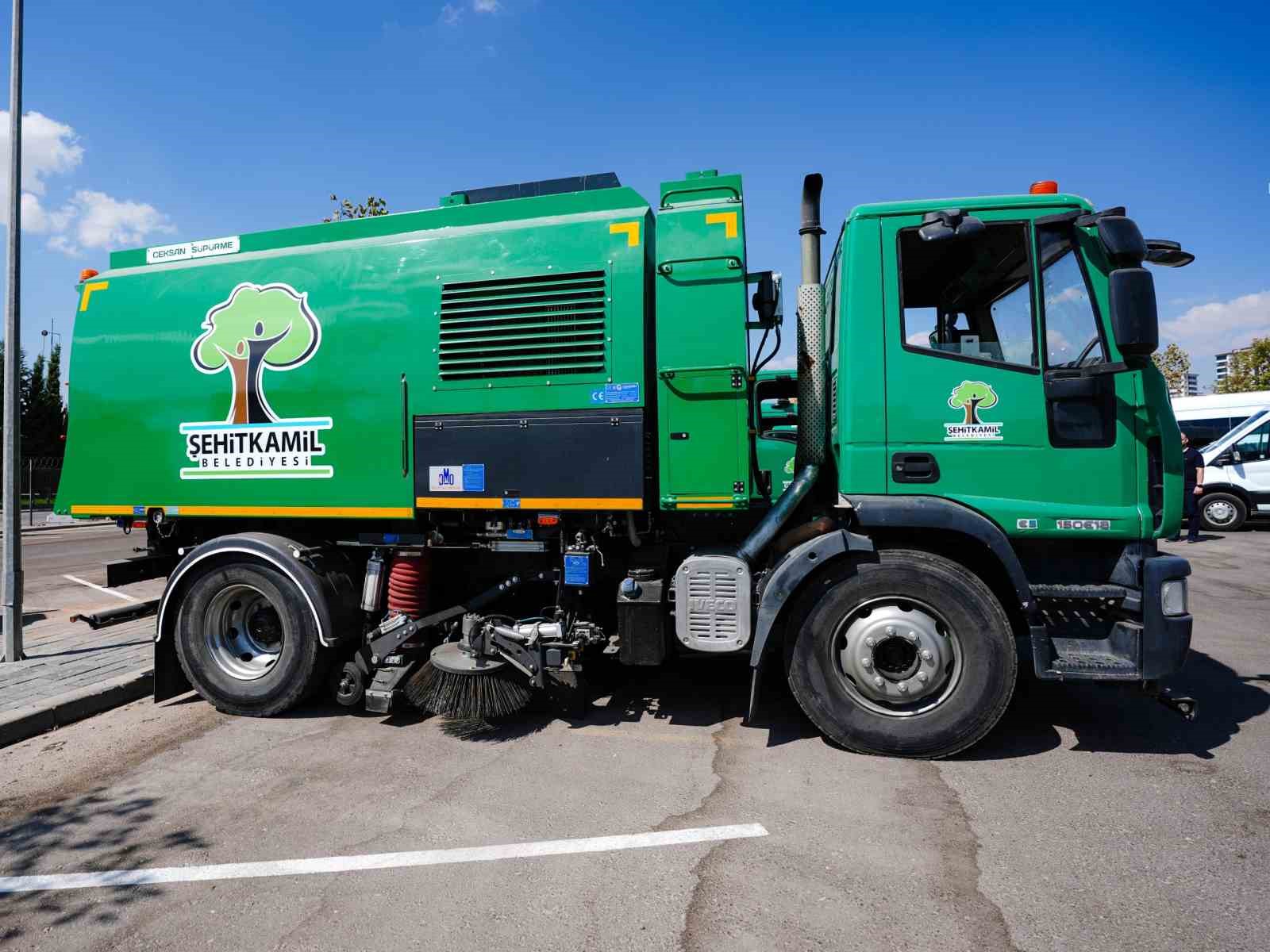 Şehitkamil Belediyesi temizlik filosunu g&uuml;&ccedil;lendirdi
