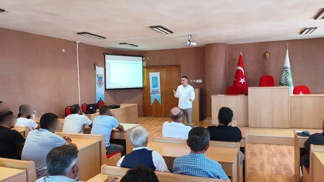 Y&uuml;k&uuml;ml&uuml;lere t&uuml;t&uuml;n bağımlılığı semineri
