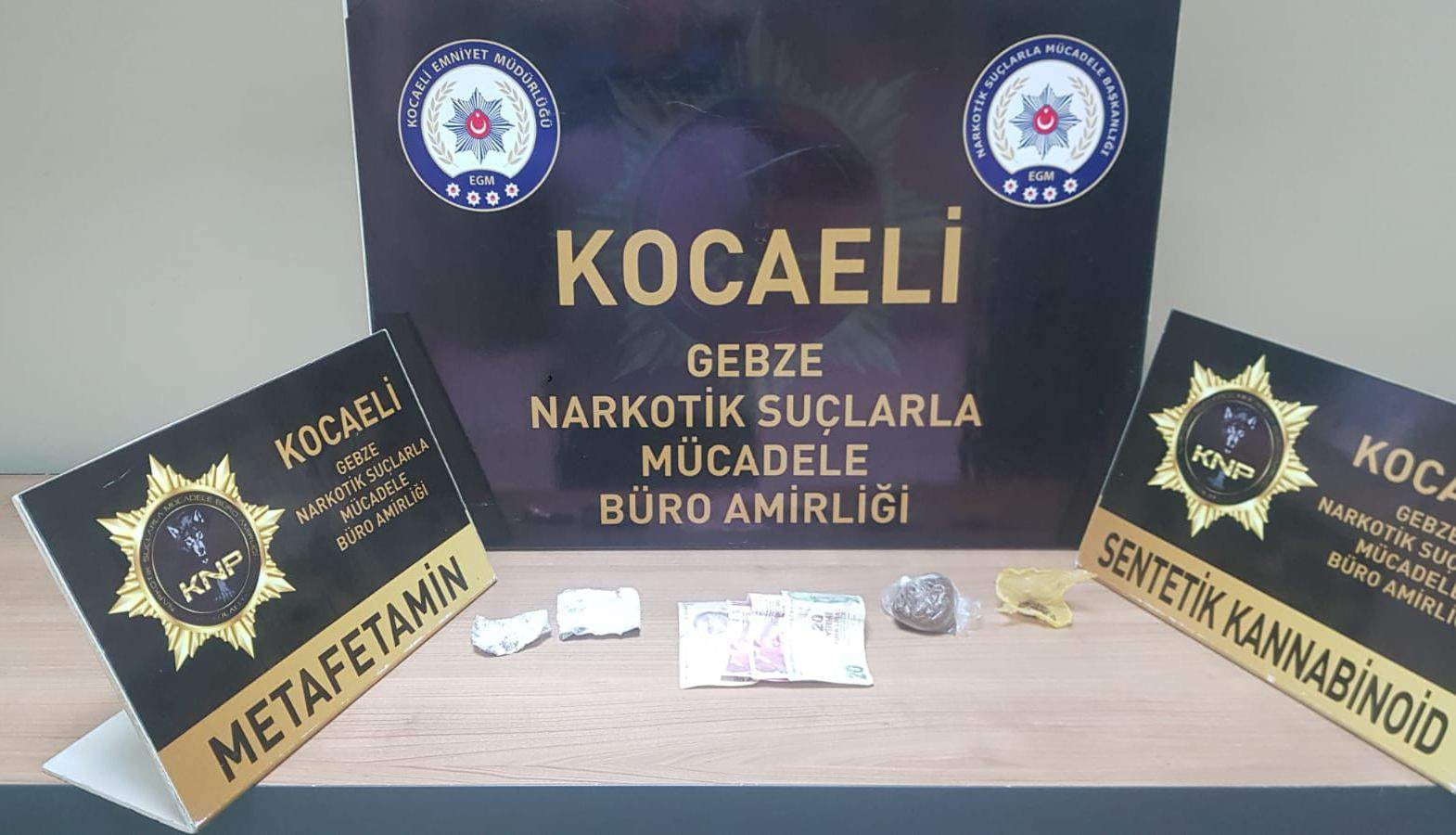 Kocaeli’de 700 paket gümrük kaçağı sigara ele geçirildi