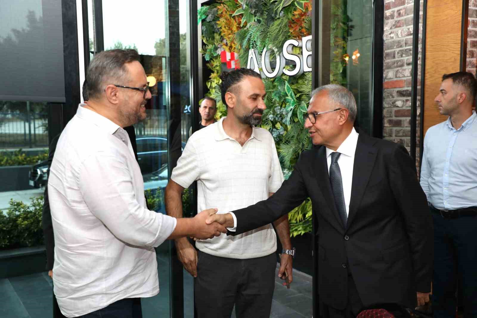 AOSB Başkanı Sütcü:" Bölgemizde geniş bir hizmet yelpazesi sunuyoruz"
