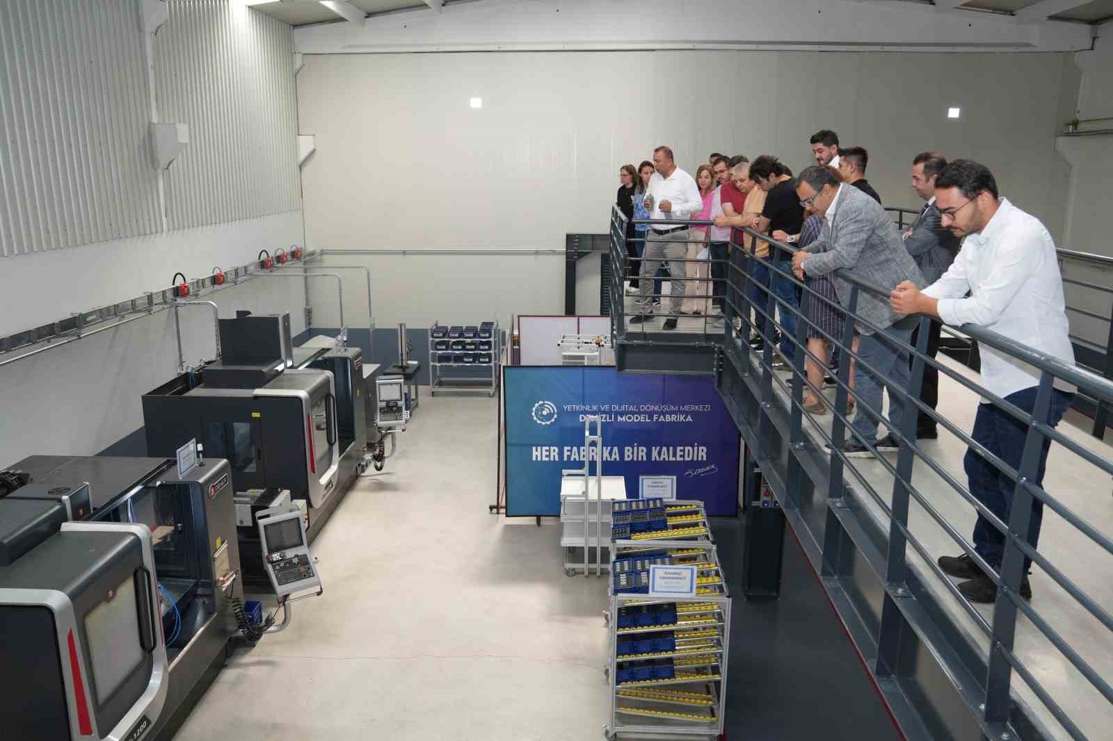 DSO Denizli Model Fabrikada ilk "Öğren-Dönüş" programı  hayata geçti
