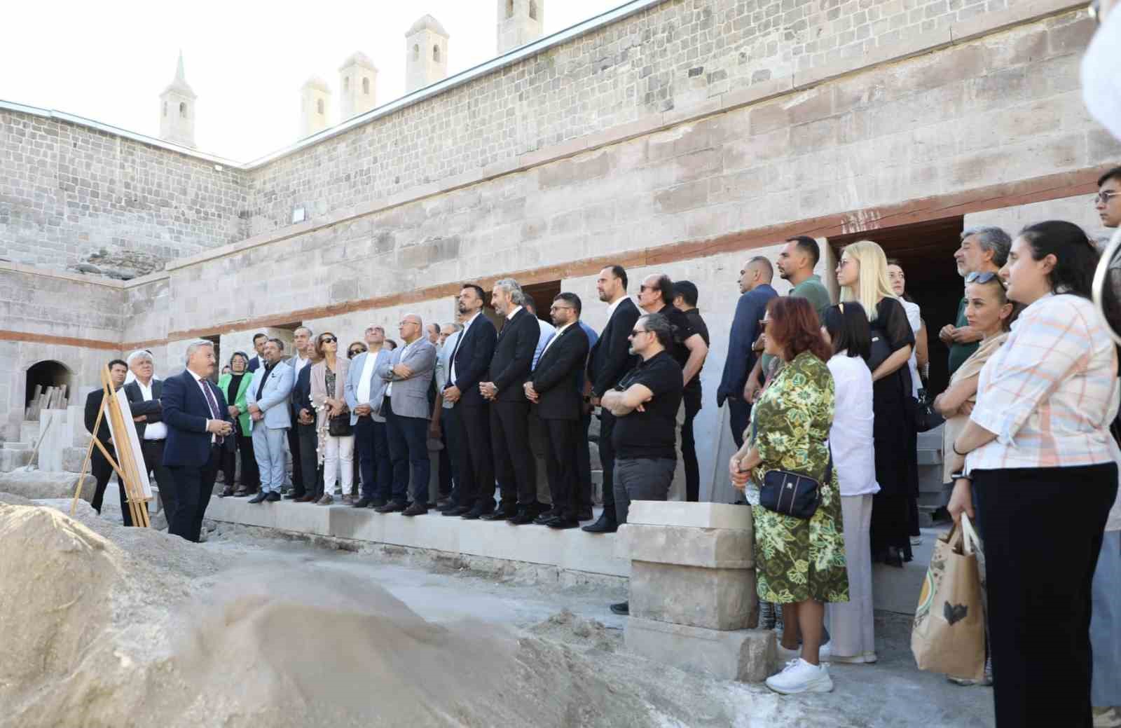 Melikgazi Belediyesi’nin vizyon projesi "Gön Han", Kent Konseyi’ni ağırladı