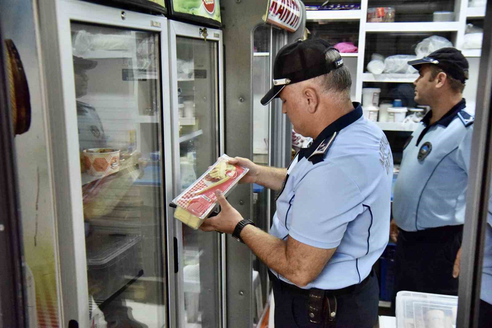 Balıkesir’de zabıta ekipleri kantinleri denetledi