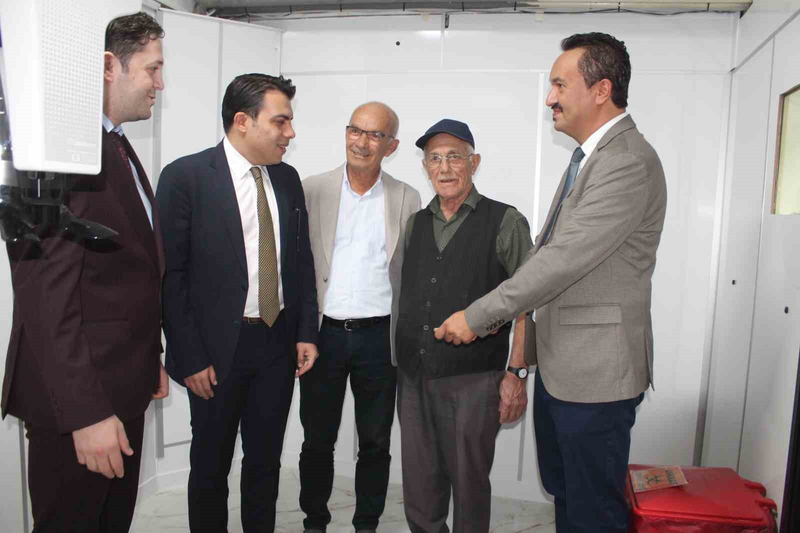 Manyas Devlet Hastanesi’ne panoramik diş röntgen cihazı bağışlandı
