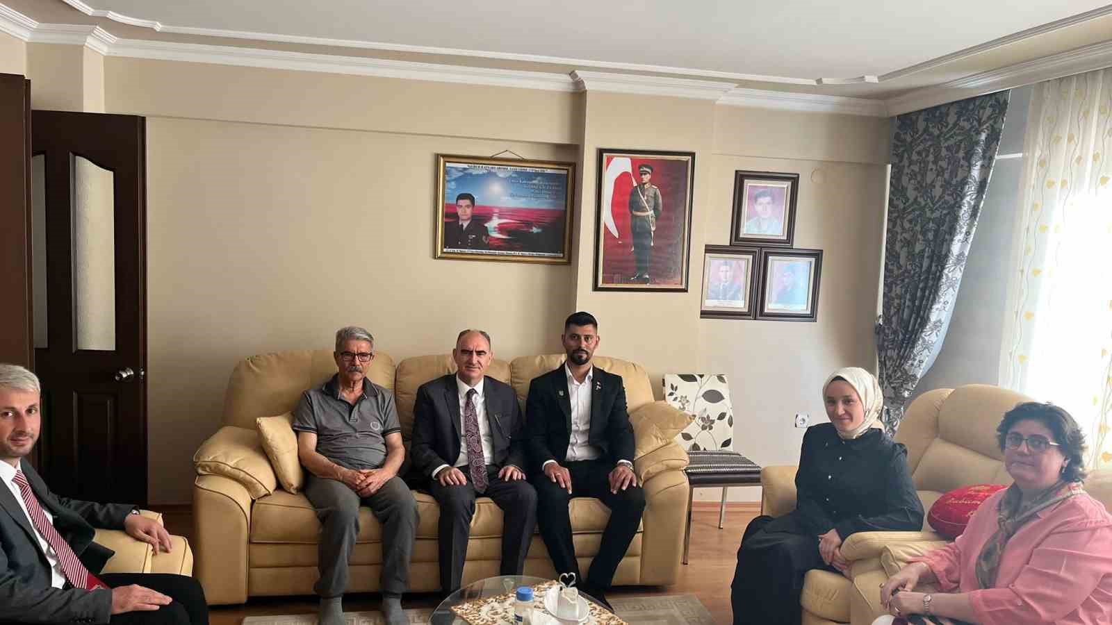 Vali Özkan: "Şehitlerimiz ve gazilerimiz birliğimizin harcıdır"