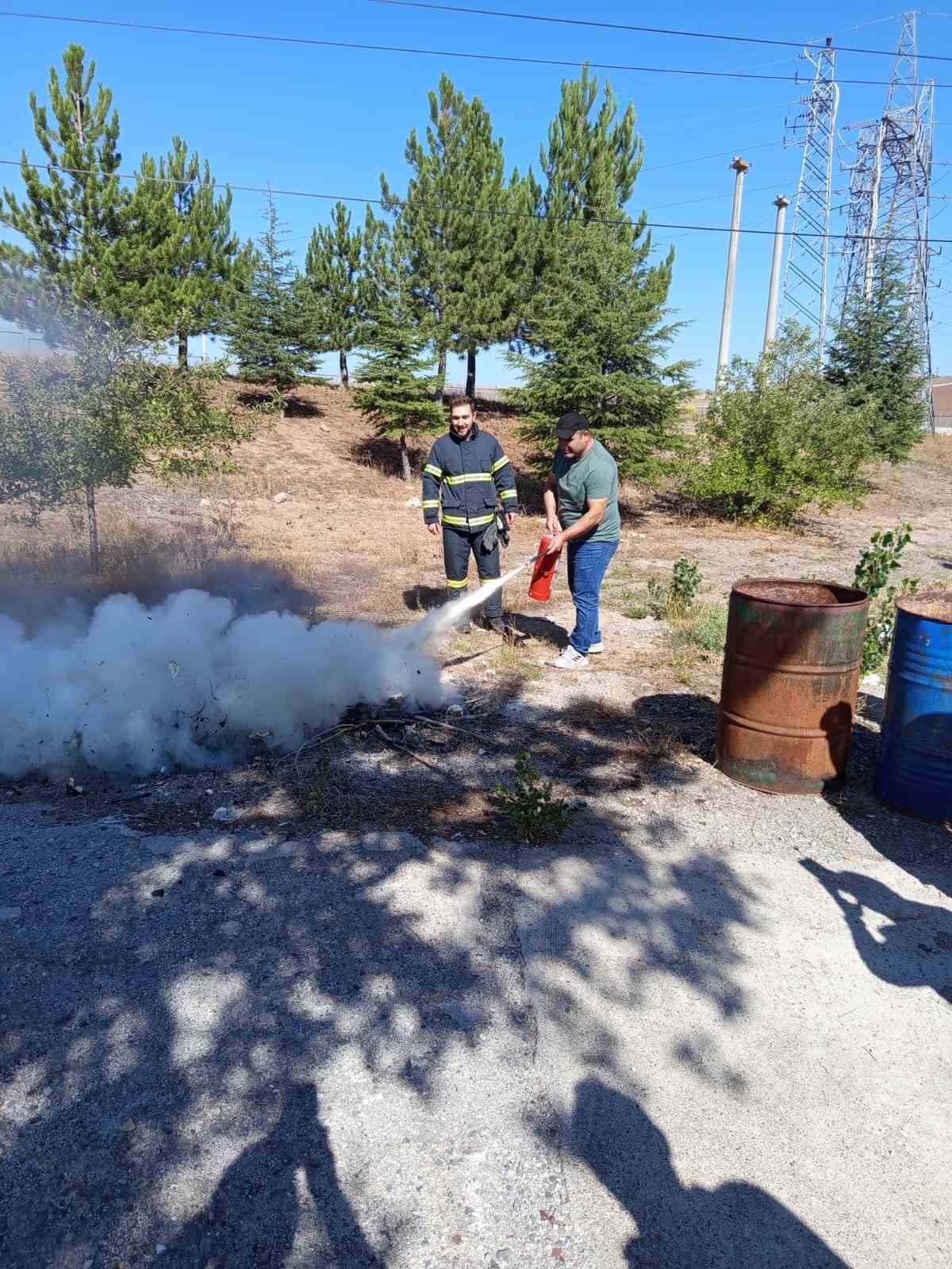 Alaca itfaiyesinden TEİAŞ personeline yangın eğitimi