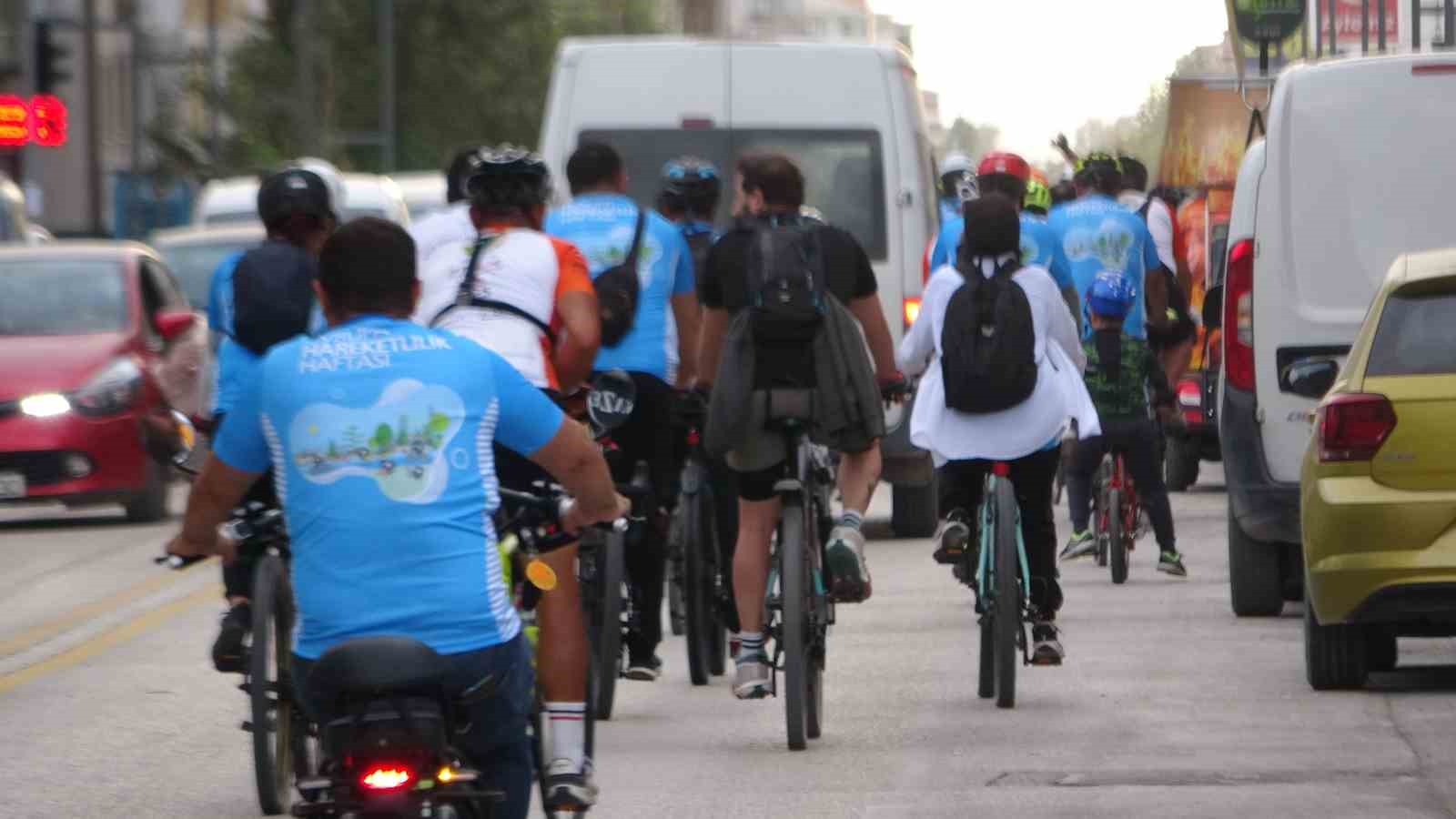 Van’da bisikletliler Avrupa Hareketlilik Haftası için pedal çevirdi