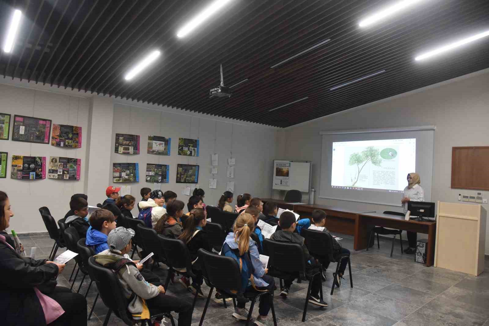 İlkokul &ouml;ğrencilerinden bilim dolu ziyaret
