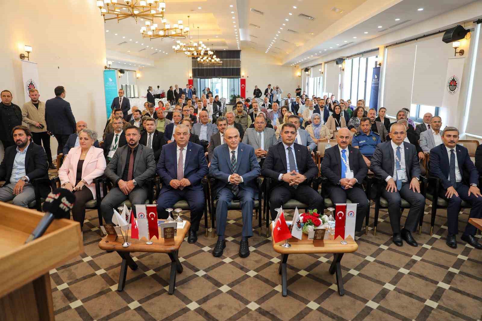 Başkan Özlü’den sürdürülebilir turizm kongresinde önemli açıklamalar