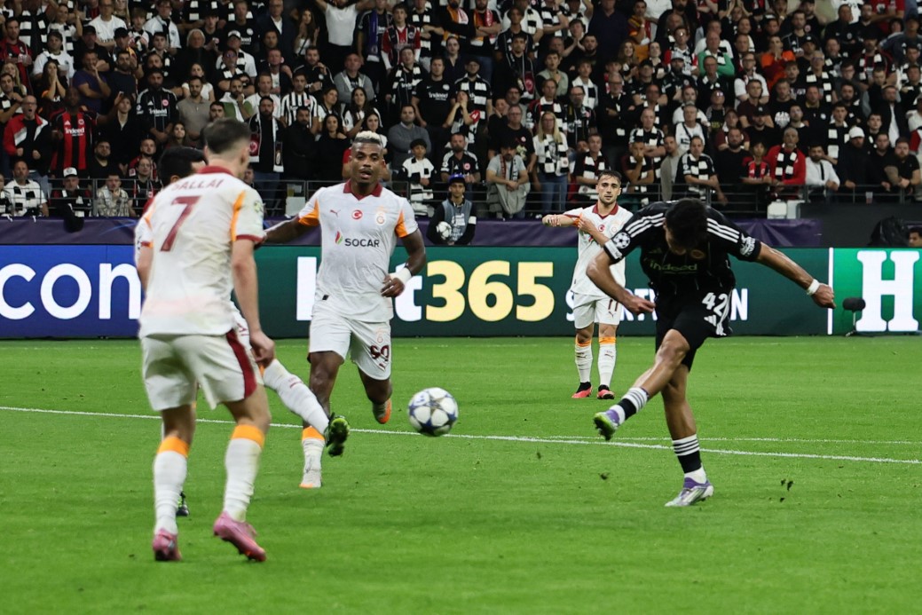 UEFA Şampiyonlar Ligi: Eintracht Frankfurt: 5 - Galatasaray: 1