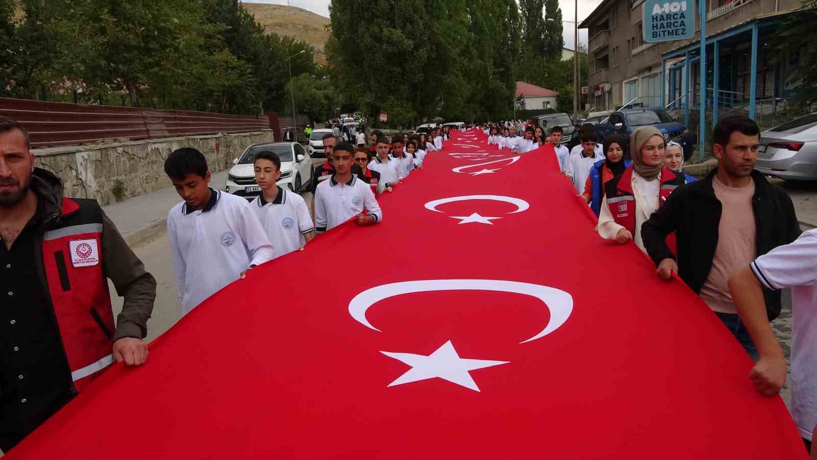 Bitlis&rsquo;te Gaziler G&uuml;n&uuml; kutlandı
