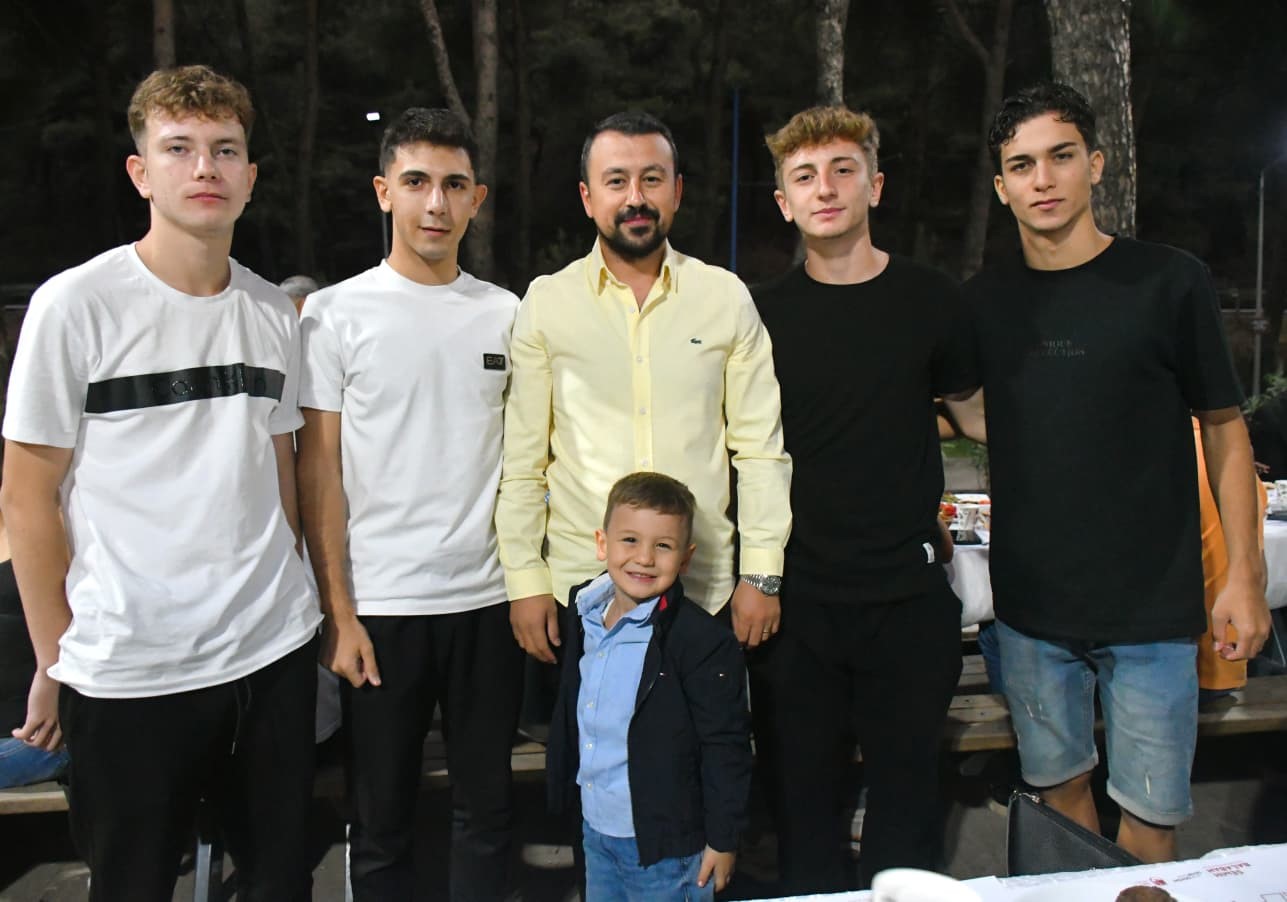 Yunusemre’de şampiyonluk coşkusu birlik ve beraberlikle taçlandı