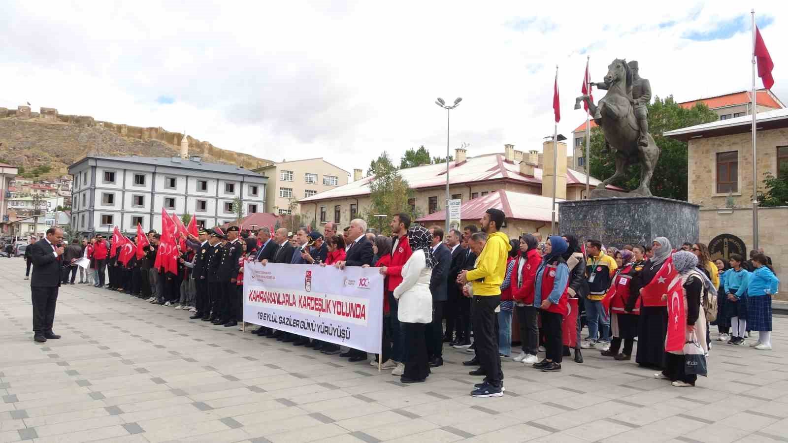 Bayburt’ta ‘Gaziler Günü’ tören ve yürüyüşle kutlandı