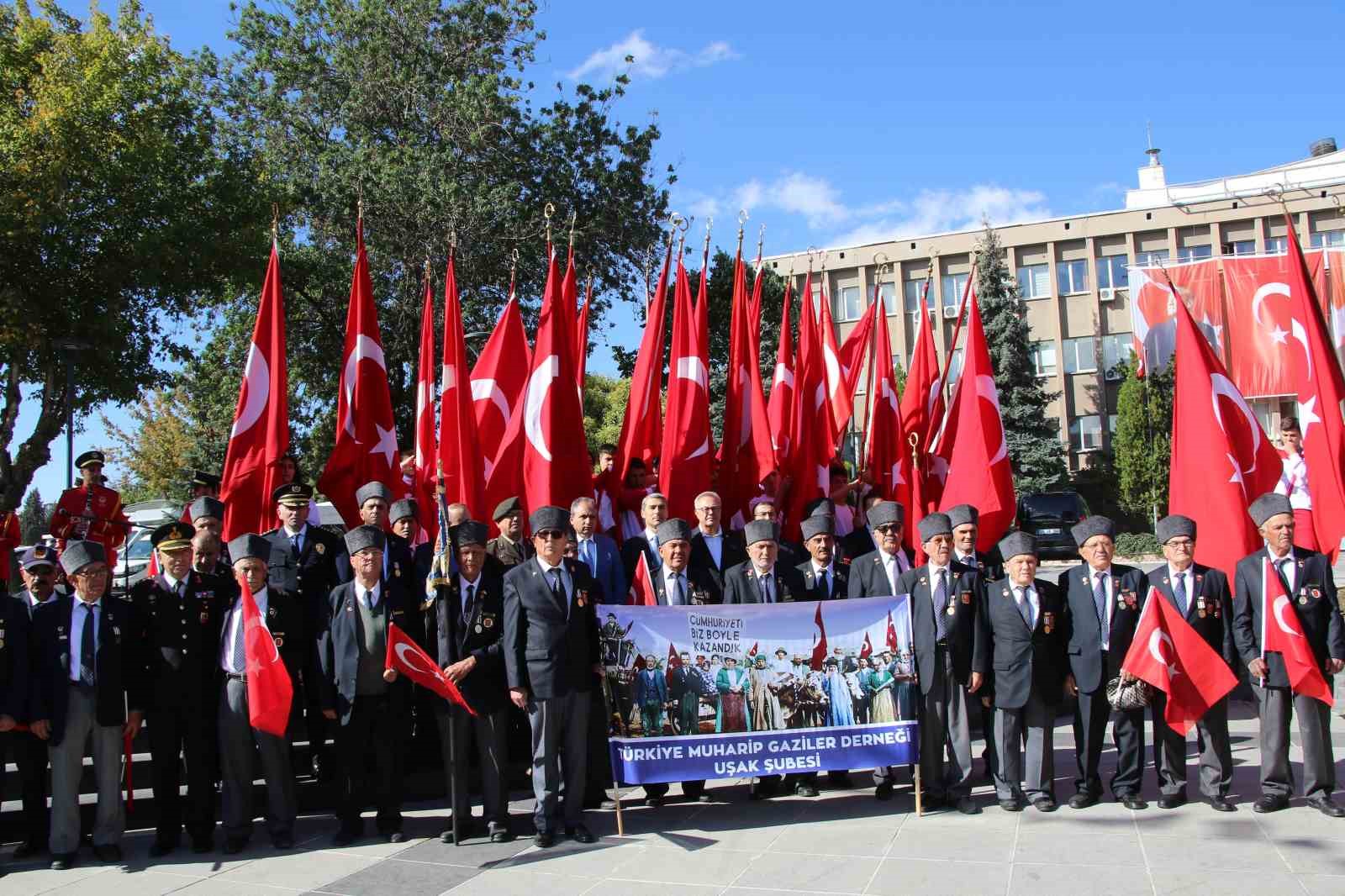 Uşak’ta Gaziler Günü ’Kahramanlarla Kardeşlik Yürüyüşü’ ile kutlandı