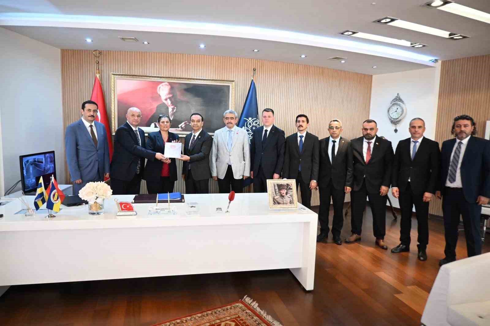 MHP heyetinden Başkan &Ccedil;er&ccedil;ioğlu&rsquo;na tebrik
