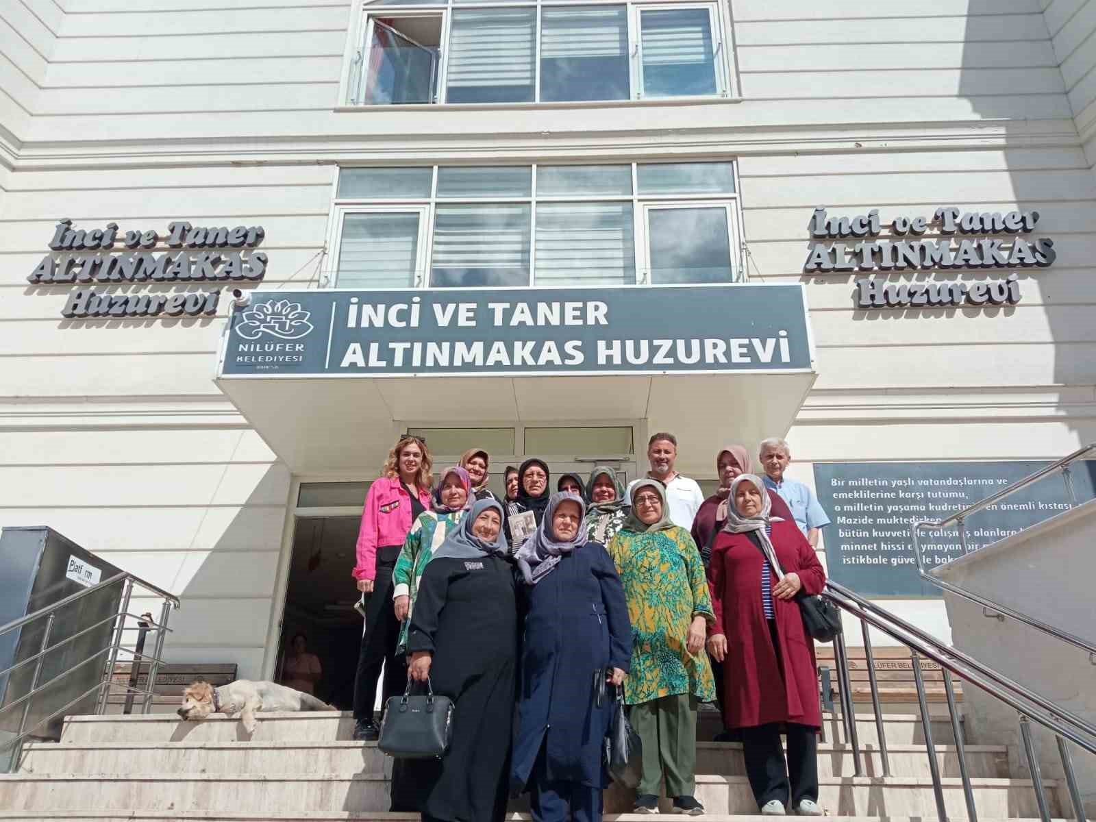 Nilüferli kadınlardan huzurevinde sıcak buluşma