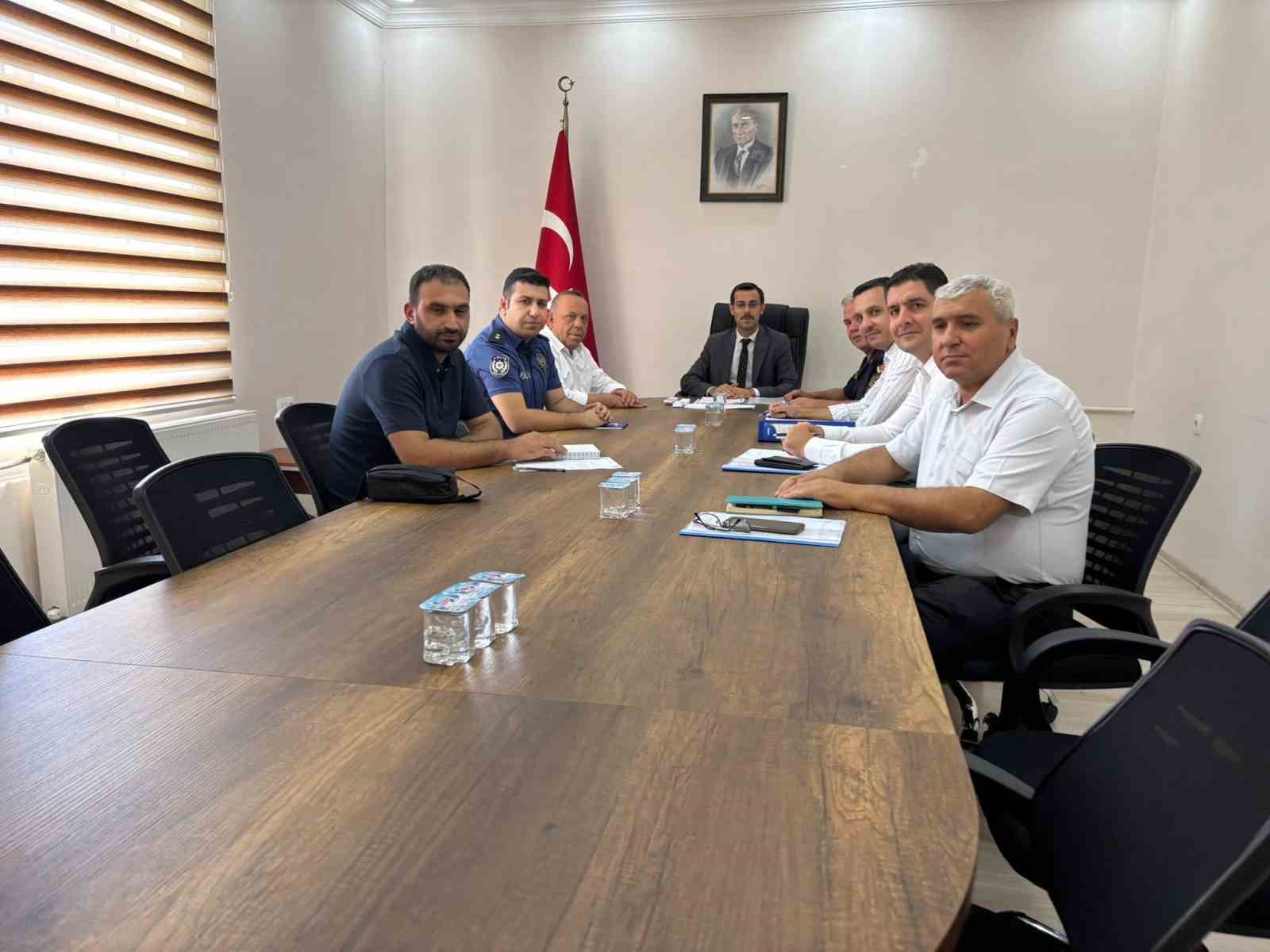 Bozdoğan’da Sokak Hayvanları İzleme ve Değerlendirme Kurulu Toplantısı yapıldı