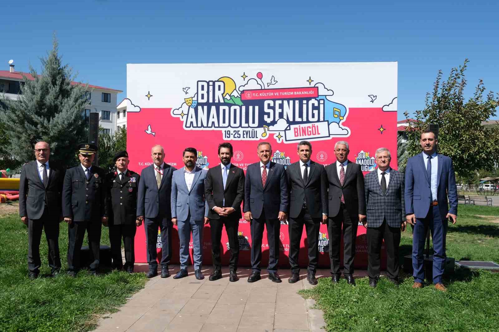 "Bir Anadolu Şenliği" coşkusu Bingöl’de başladı