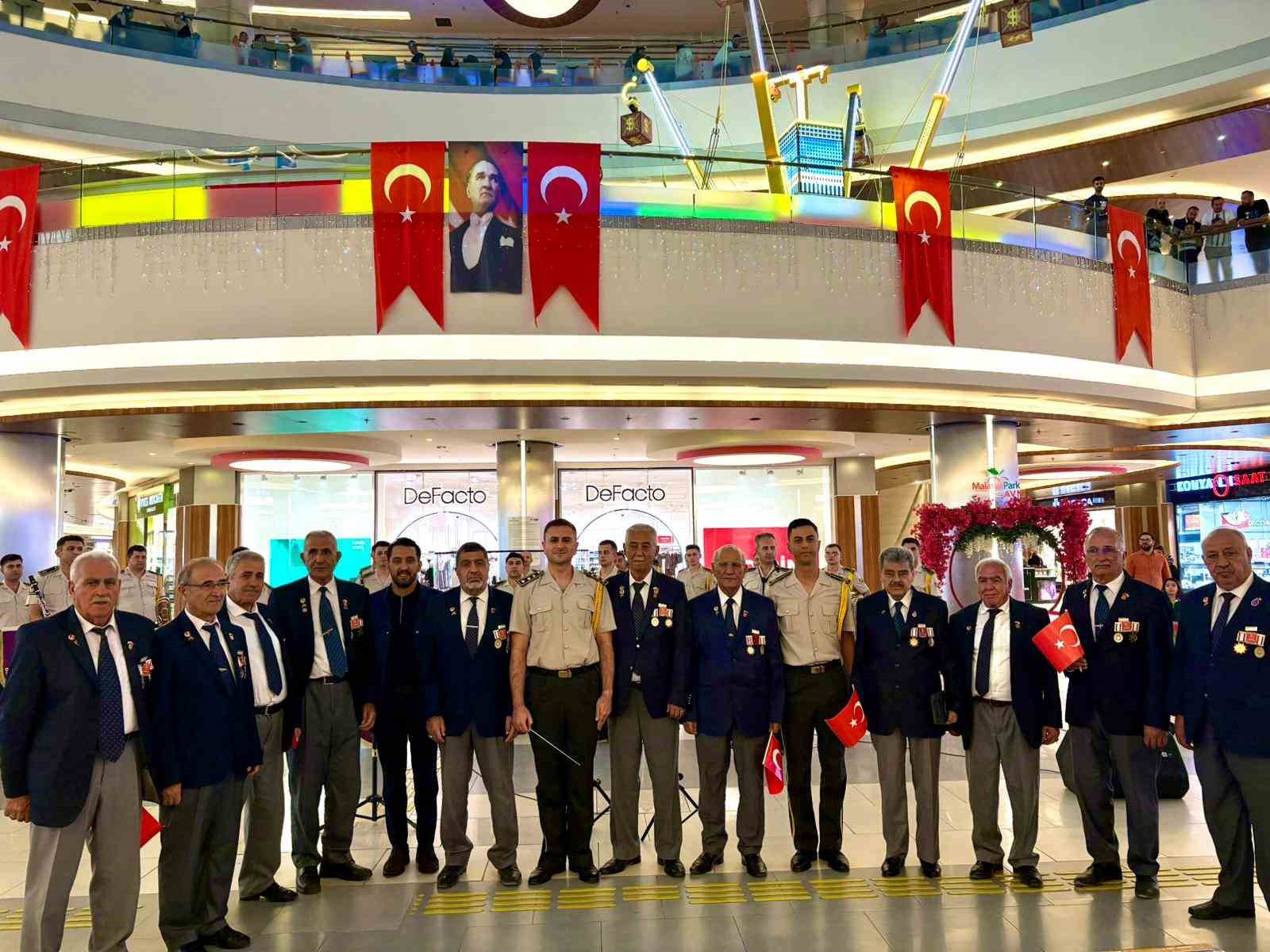 MalatyaPark&rsquo;ta "Gaziler G&uuml;n&uuml;" konseri
