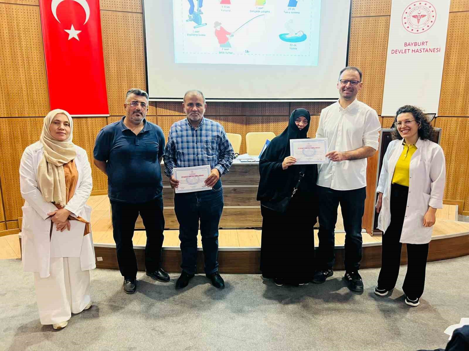 Bayburt&rsquo;ta Eyl&uuml;l ayı &rsquo;Diyabet Okulu Eğitimi&rsquo; tamamlandı
