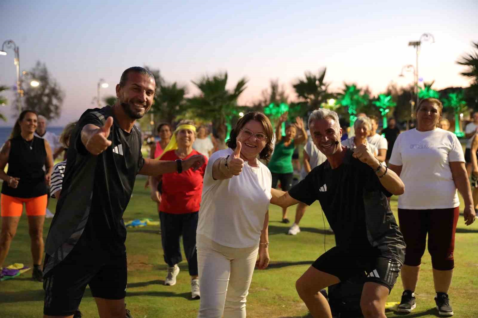 Didimliler ’Herkes için hareket’ sloganıyla spor yaptı