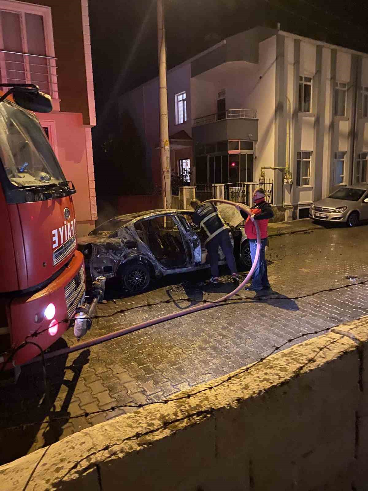 Babaeski&rsquo;de otomobil yangını korkuttu
