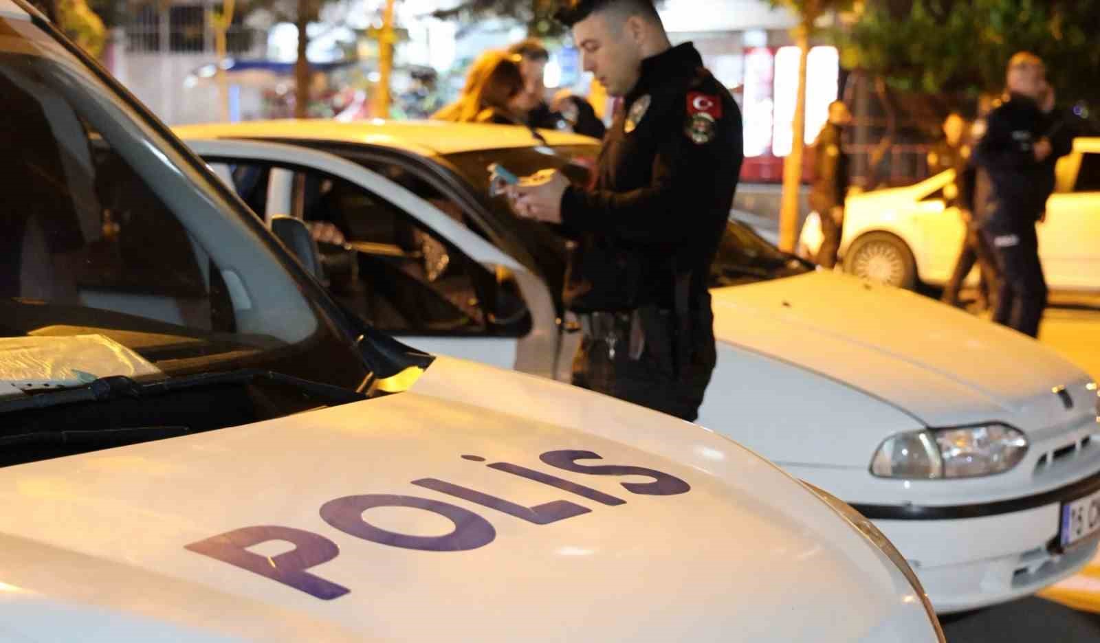 Aksaray&rsquo;da asayiş ve trafik uygulamaları aralıksız s&uuml;r&uuml;yor
