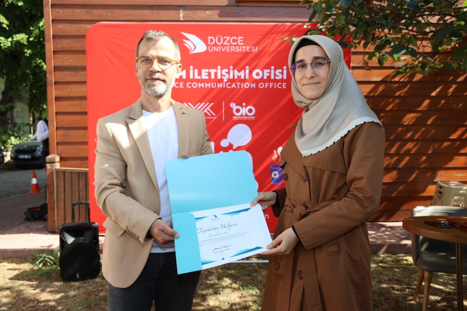 "Çocuk yetiştirme görevi televizyon ve sosyal medyaya bırakıldı"