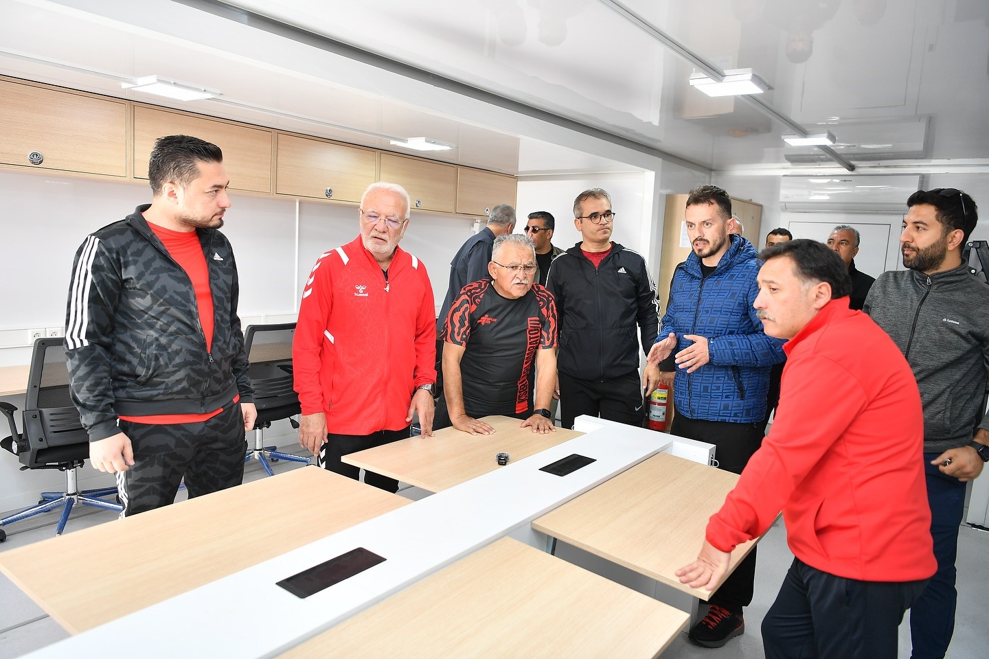 Başkan Büyükkılıç’tan ‘dijital gençlik’ atağı: Mobil Dijital Gençlik Merkezi tanıtıldı