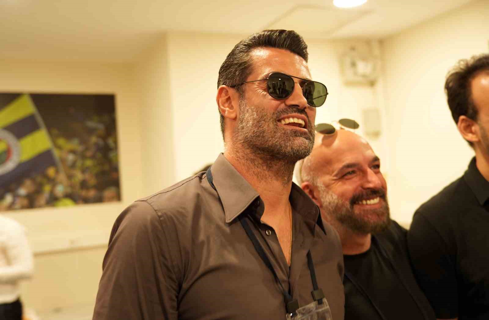 Fenerbahçe seçiminde ünlü isimler de oy kullandı