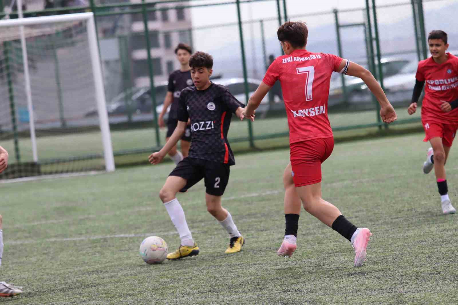 Kayseri U16 Ligi: Zeki Akpalarspor: 2 - Hacılar Erciyesspor: 2