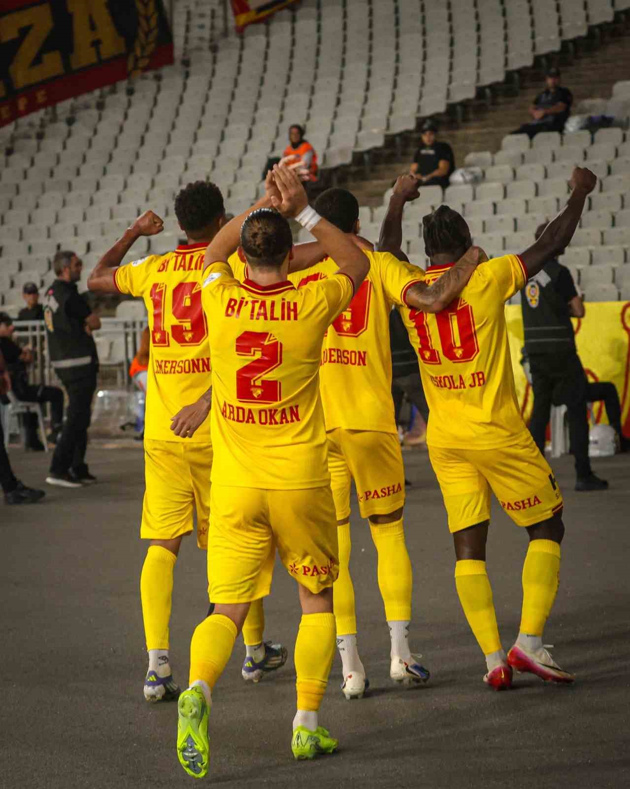 Göztepe’nin yeni transferlerinden büyük katkı