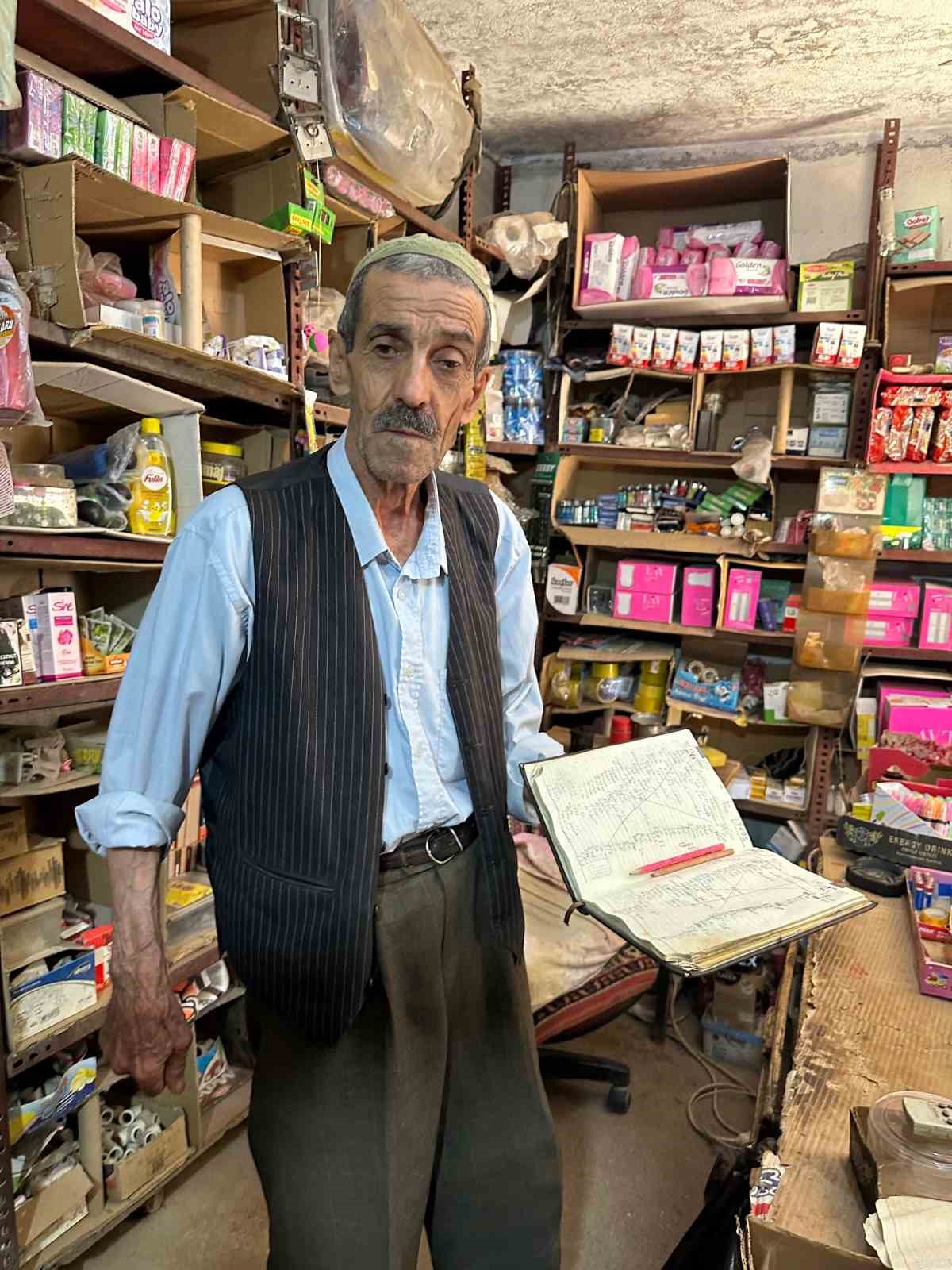 Polis memuru Şahin ’zimem defteri’ geleneğini canlandırdı