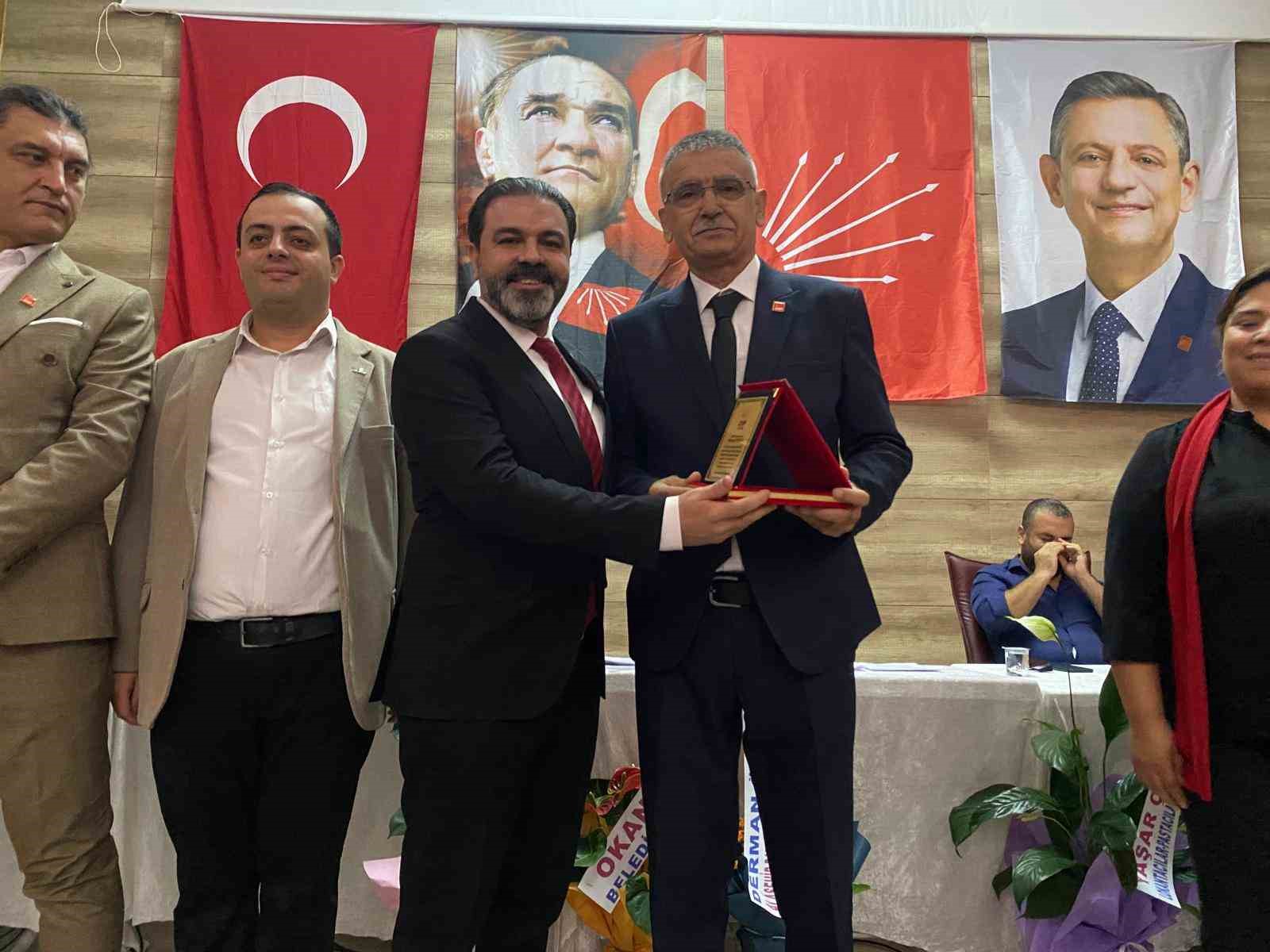 Alaşehir CHP’de yeni başkan Raşit Köşlü