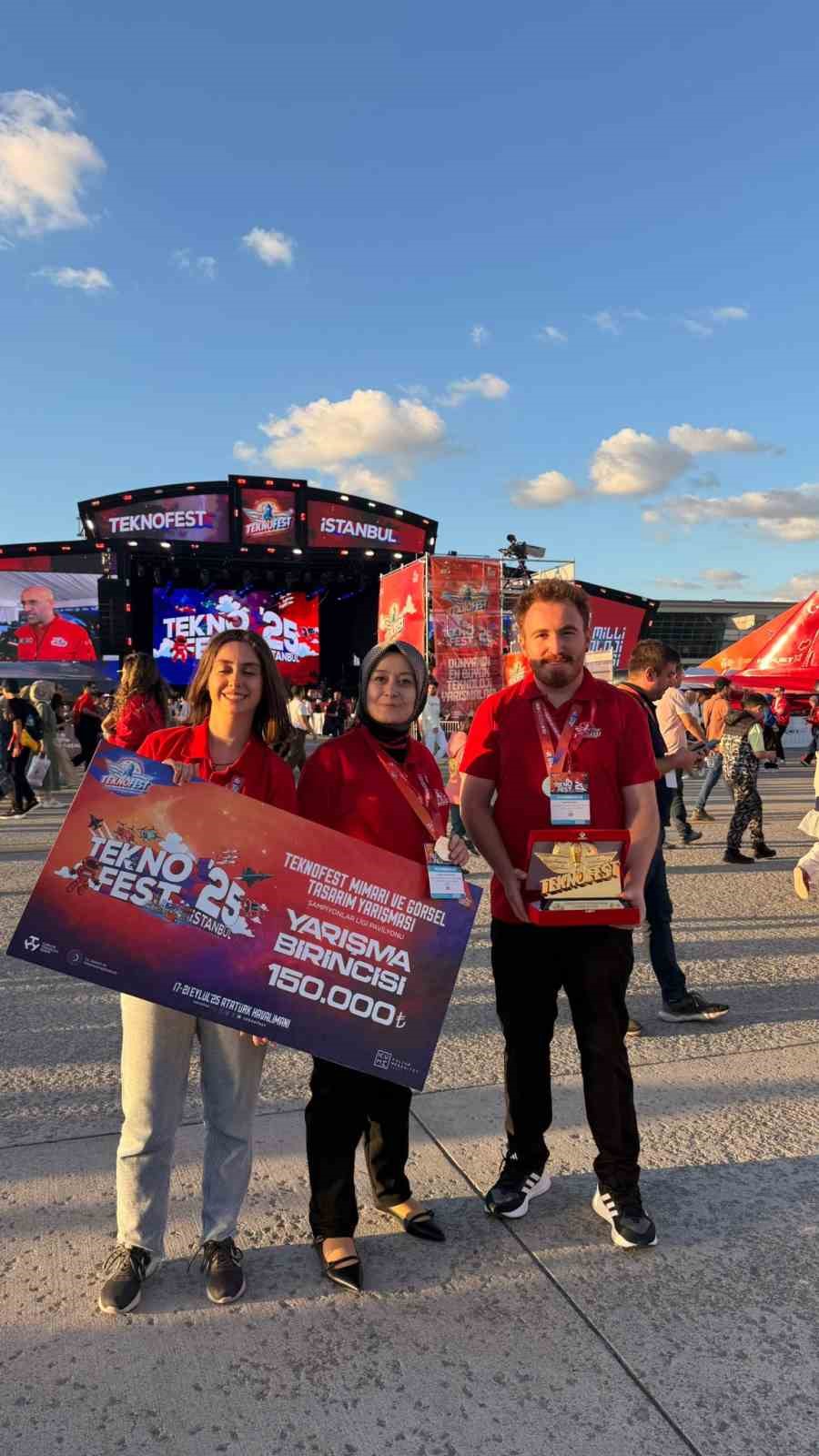 Kastamonu Üniversitesi’ne TEKNOFEST’te birincilik ödülü
