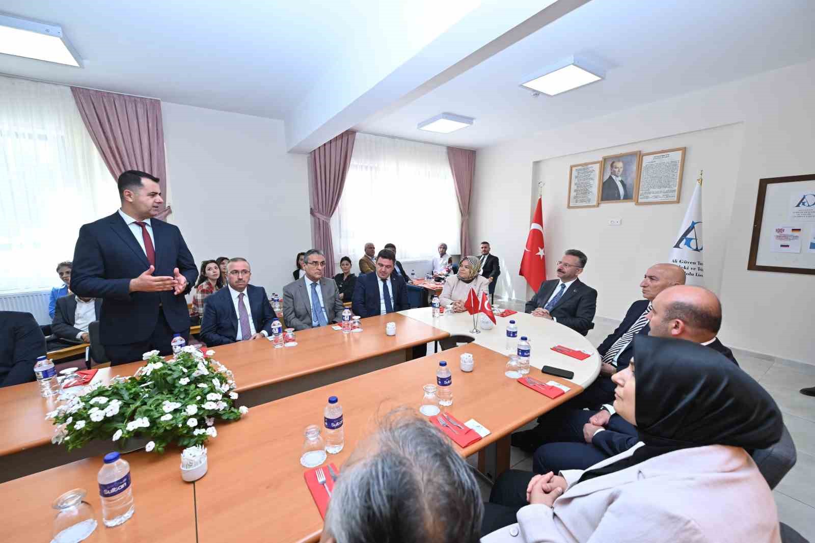 Ali Güven Turizm Mesleki ve Anadolu Lisesi açıldı