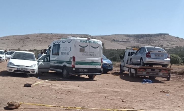 Tarım m&uuml;d&uuml;rl&uuml;ğ&uuml; personeli, aracında kalbinden bı&ccedil;aklanmış halde bulundu
