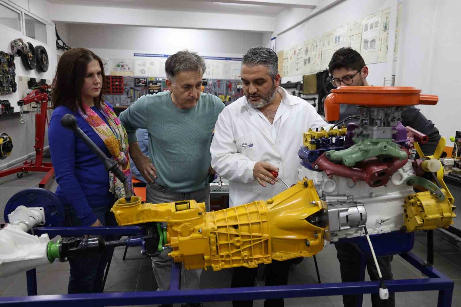 KO-MEK, 398 farklı branşta kapılarını açtı
