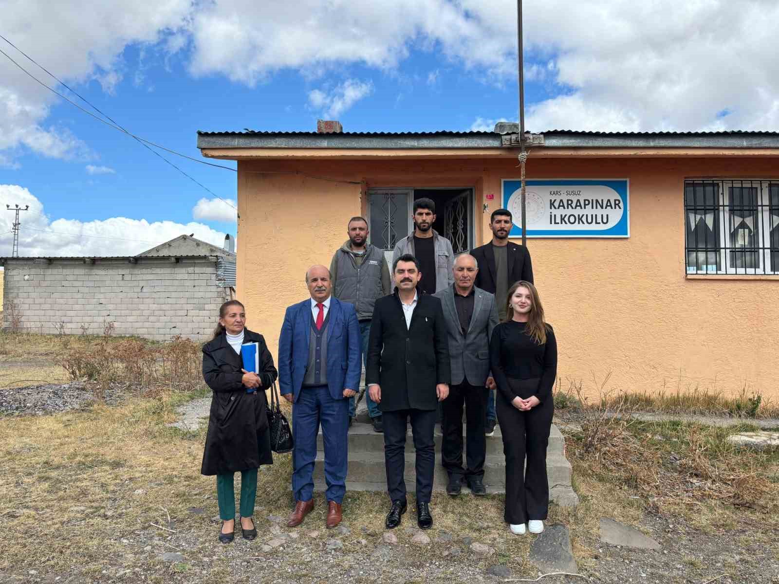 Susuz Kaymakamı Tutal, öğretmen ve öğrencilerle buluştu
