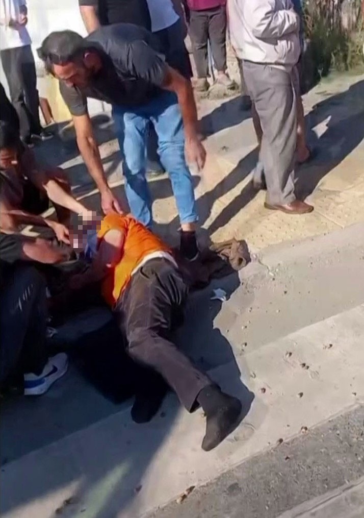 Alkoll&uuml; s&uuml;r&uuml;c&uuml;n&uuml;n kırmızı ışıkta dehşet sa&ccedil;tığı kaza kamerada
