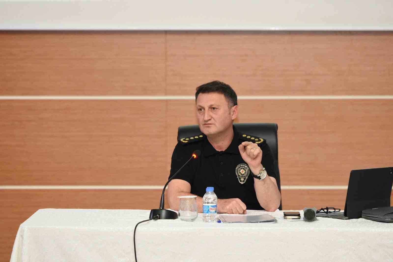 Emniyet M&uuml;d&uuml;r&uuml; Baybaba, genel değerlendirme ve bilgilendirme toplantısı yaptı
