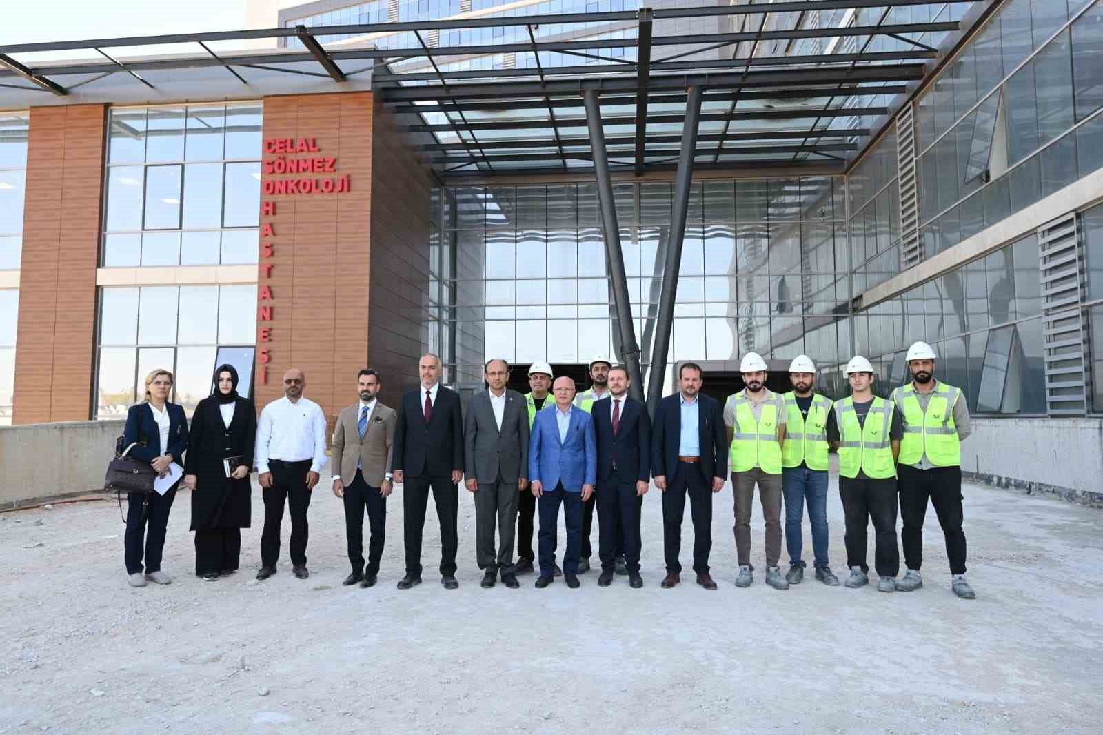 Bursa’nın en büyük acil servisli hastanesi açılmak için gün sayıyor
