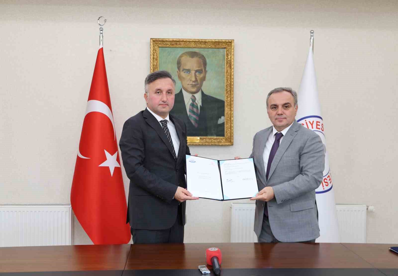 ER&Uuml; ile İl Milli Eğitim M&uuml;d&uuml;rl&uuml;ğ&uuml; iş birliği yapacak
