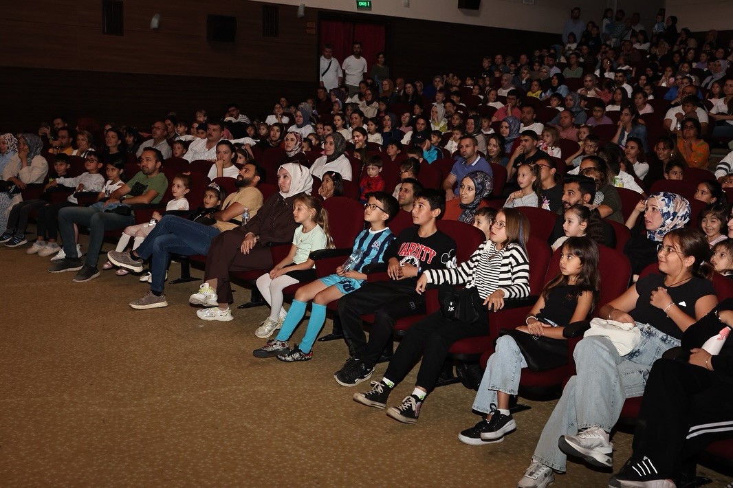 Kütahya’da ’Ormanın Koruyucuları’ oyunu çocuklarla buluştu