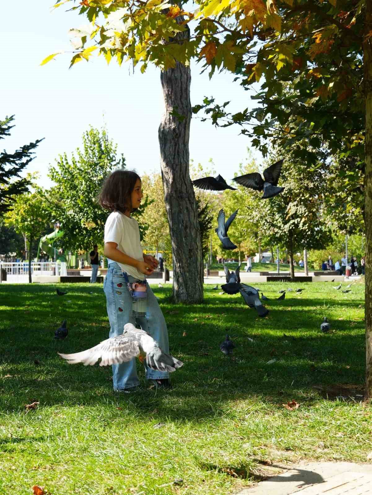 Düzceliler yazdan kalma günlerin tadını çıkarıyor