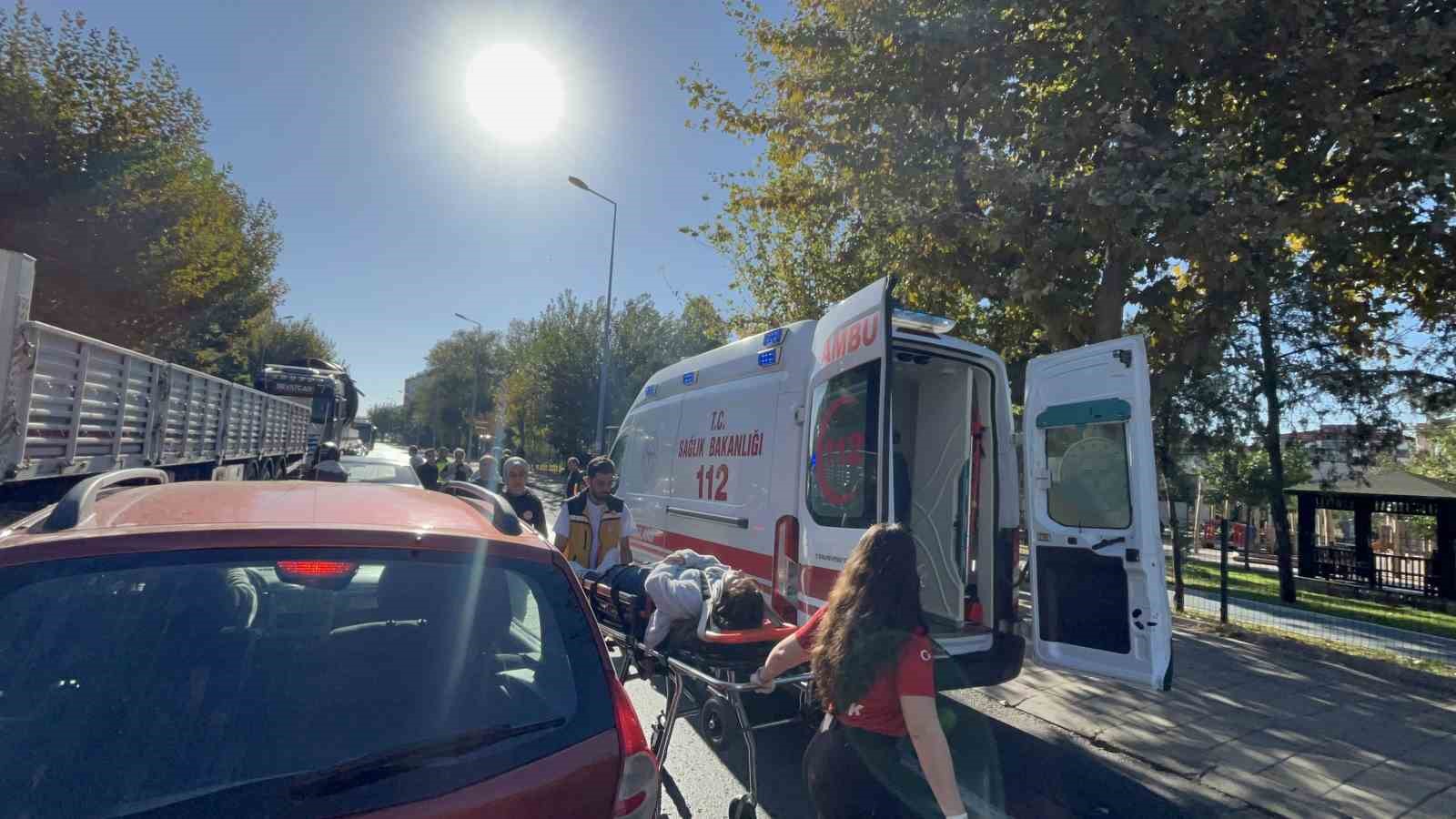 Çorlu’da otomobil yayaya çarptı