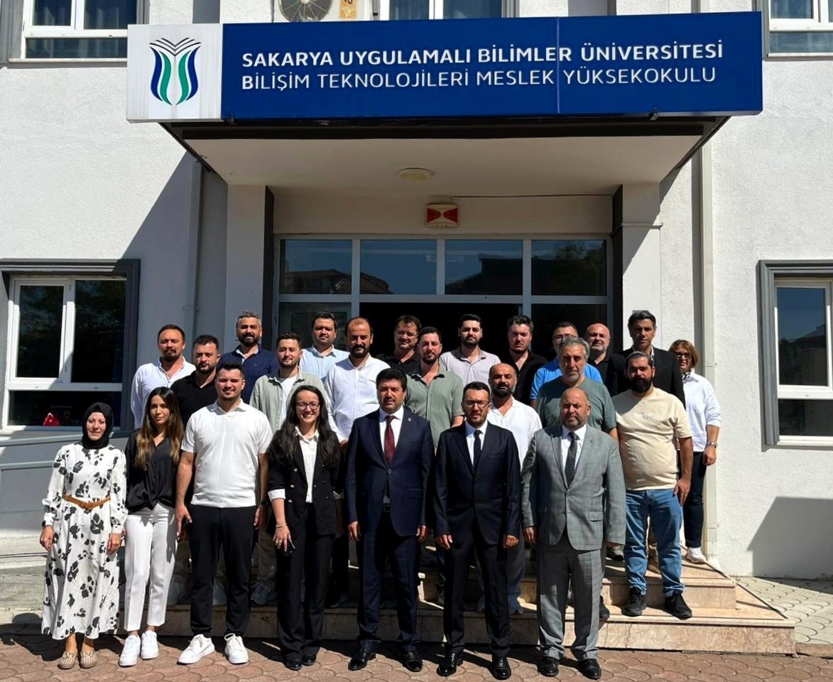 SUB&Uuml; Bilişim Teknolojileri MYO Akademik Kurulu toplandı
