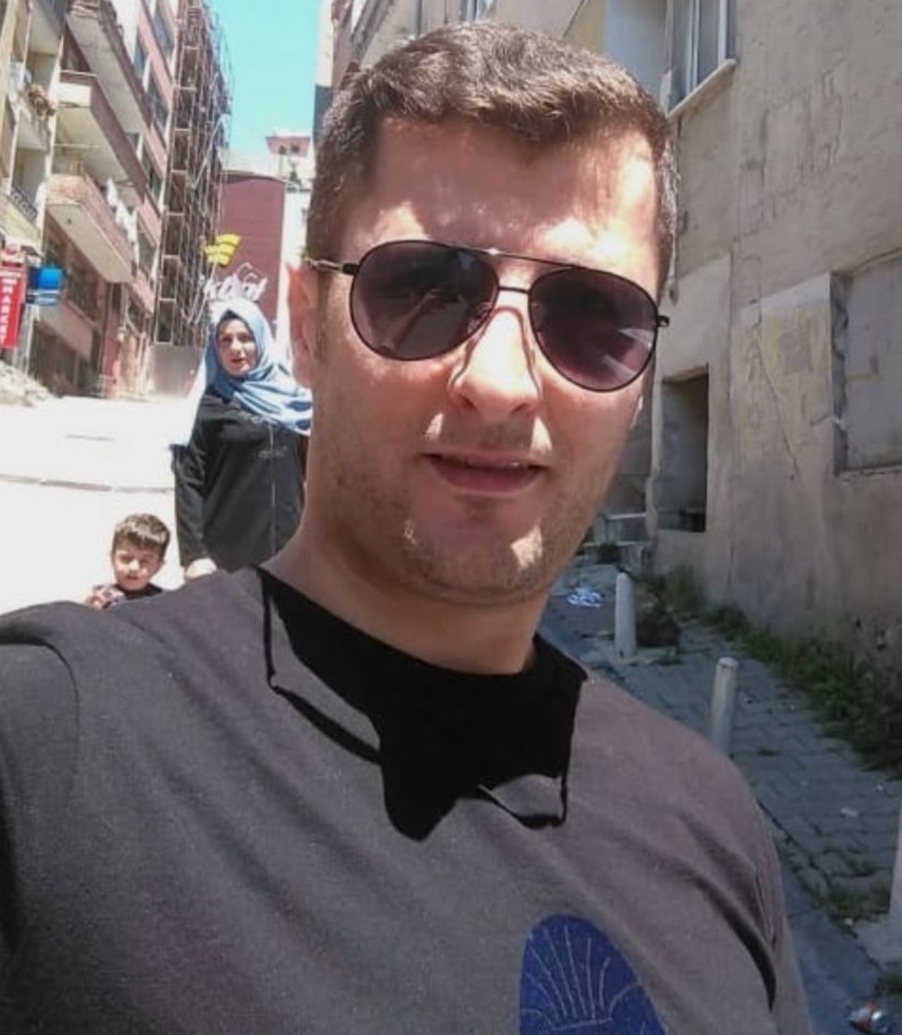 Halı sahada kalp krizi geçiren vatandaş Yüksekova’da toprağa verildi