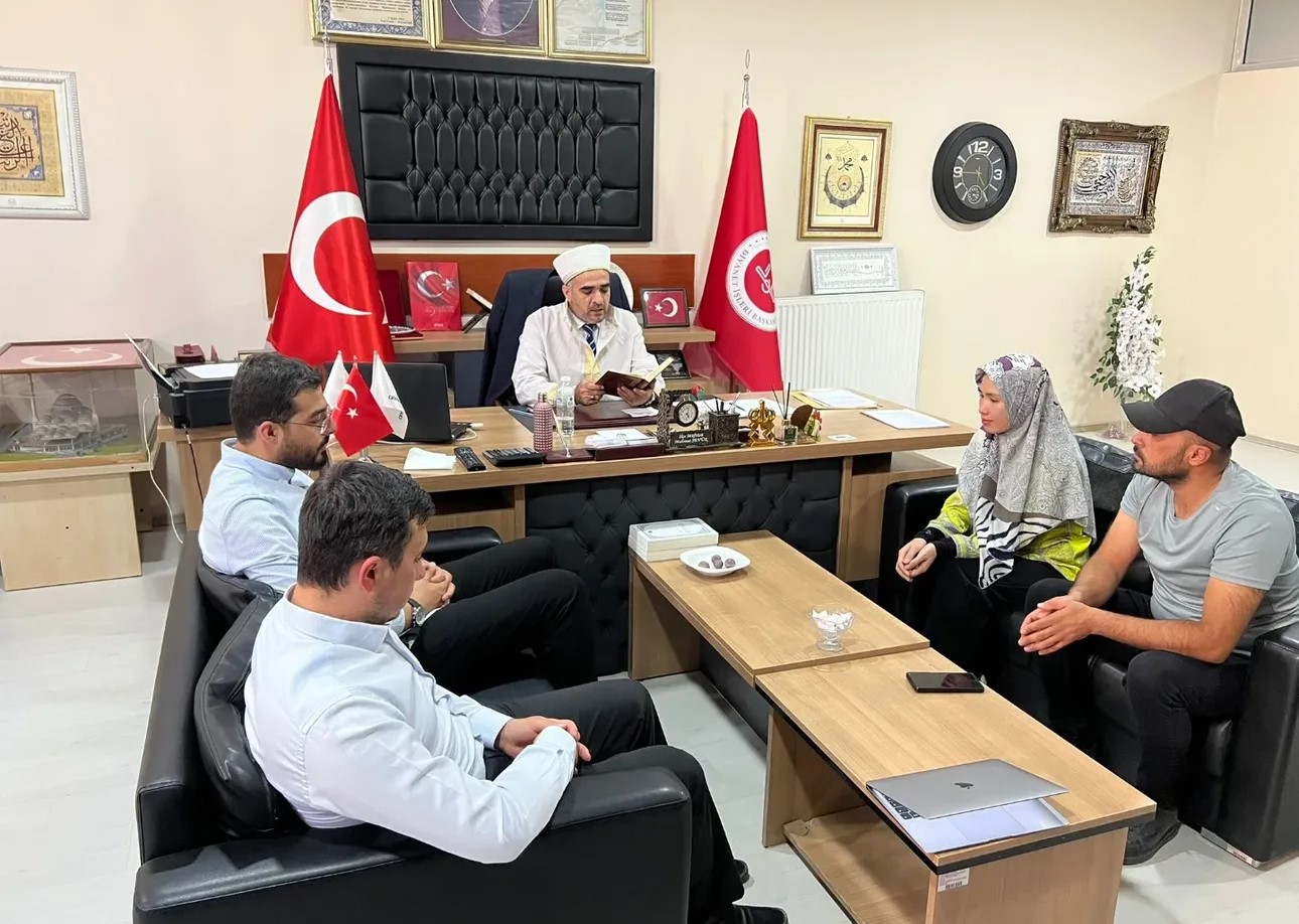 Vietnamlı kadın Y&uuml;ksekova&rsquo;da M&uuml;sl&uuml;man oldu
